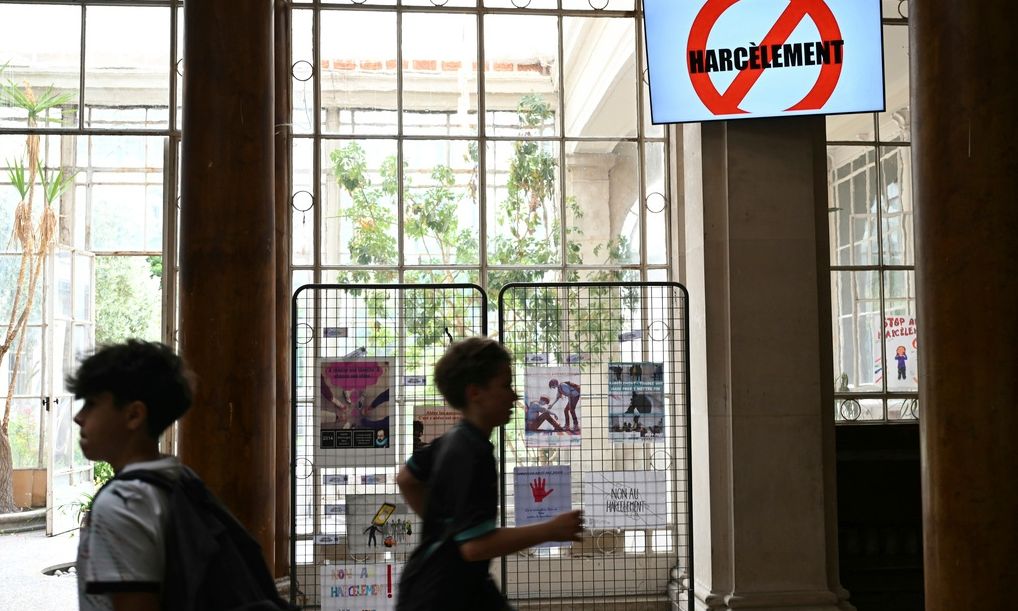 Οργή στη Γαλλία: Στο φως σκάνδαλο μαζικής κακοποίησης παιδιών – Έρευνες σε νηπιαγωγεία και σχολεία