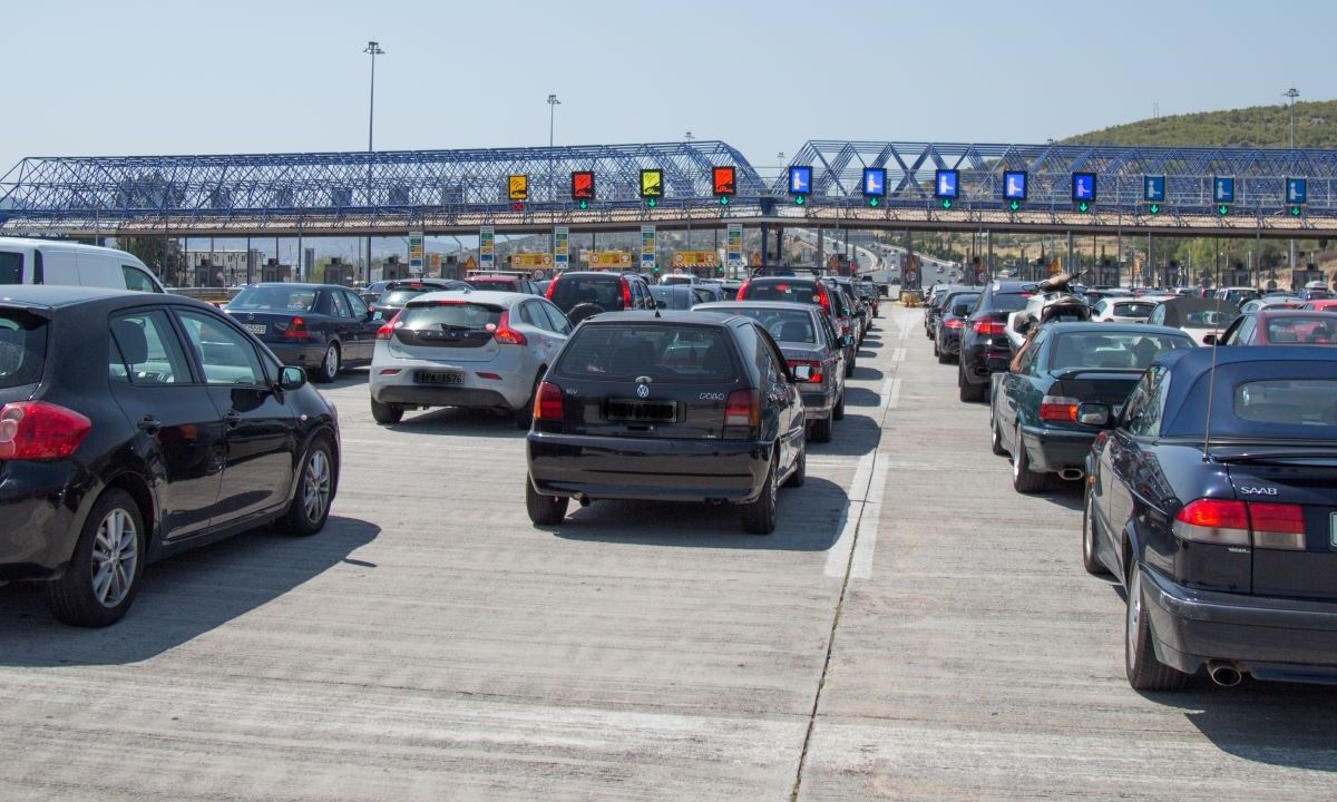 Δωρεάν διόδια: Ποιοι οδηγοί θα περνούν δωρεάν το τριήμερο του Αγίου Πνεύματος