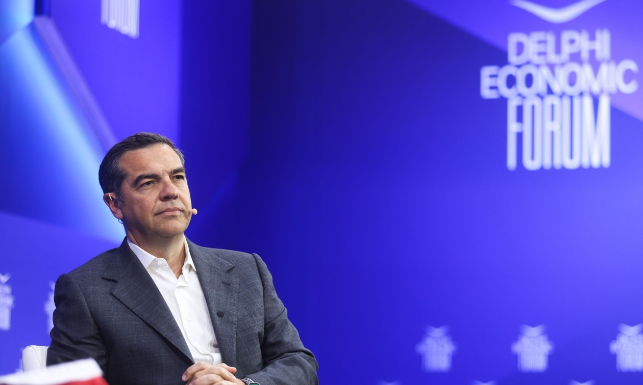 Με «κλισέ» και γερή δόση… 80s οι ευχές Τσίπρα στους μαθητές που ξεκινούν τις Πανελλήνιες