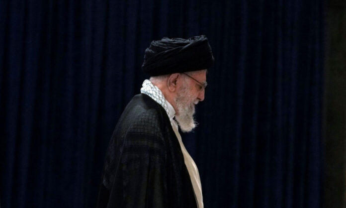 1739225-c9a89b7f-khamenei-2.jpg