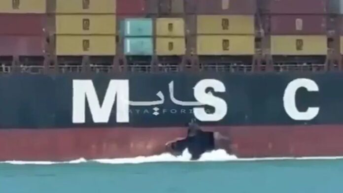 1739928-d741ee4d-msc-ship-damage-social-media.jpg