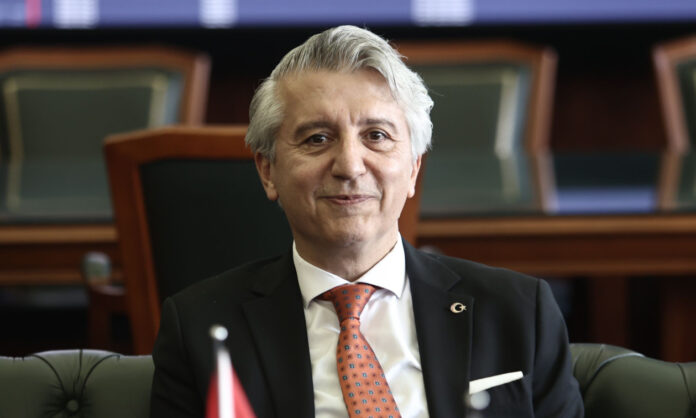 1739995-6ddb23eb-ertsigies.jpg