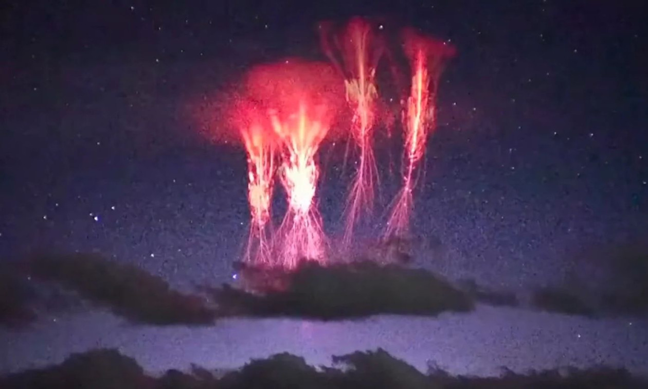 Τι είναι τα “red sprites” που φώτισαν τον ουρανό του Θιβέτ – Δείτε εντυπωσιακό βίντεο