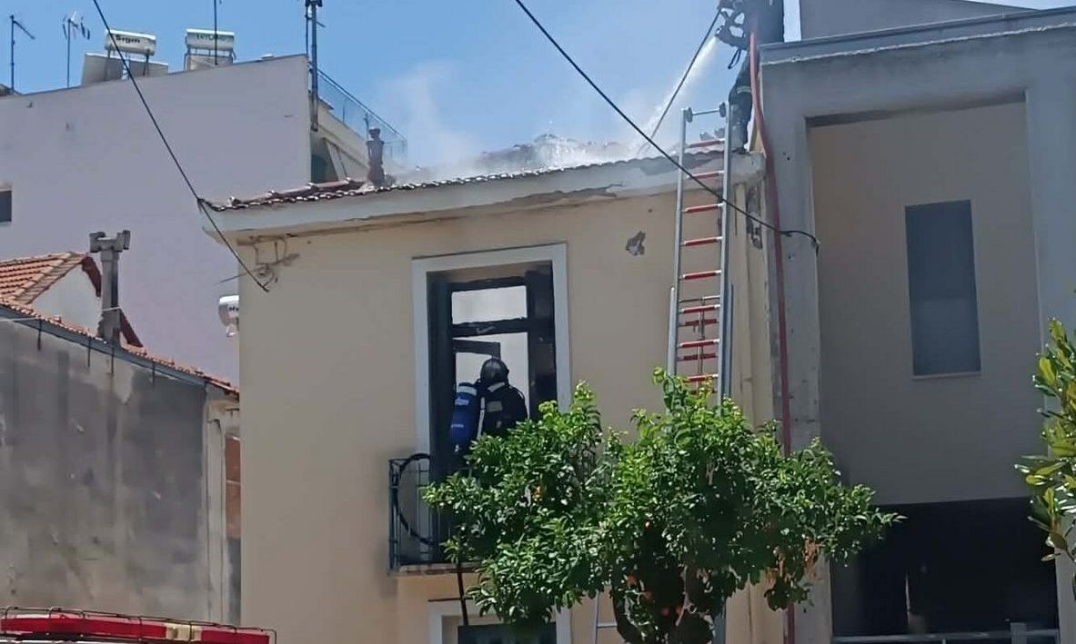 Βόλος: Φωτιά σε διαμέρισμα κοντά σε δημοτικό σχολείο