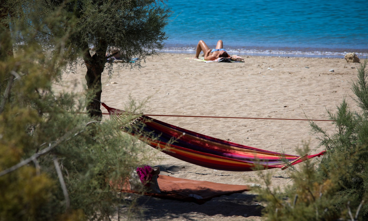 Επίδομα αδείας: Πόσα χρήματα θα λάβετε και τι ισχύει με τη χορήγηση των διακοπών