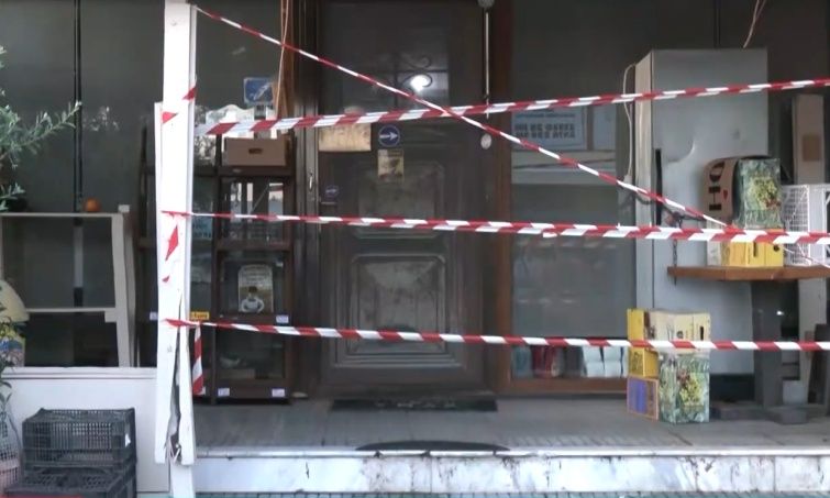 Τροχαίο στη Θεσσαλονίκη: Βίντεο ντοκουμέντο με το αυτοκίνητο που “εισέβαλε” μέσα σε κατάστημα