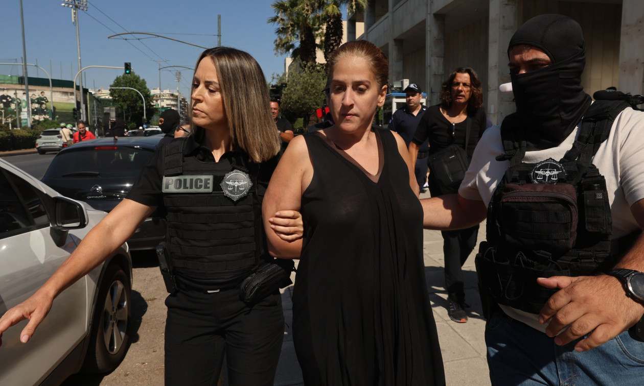 Δημητρακόπουλος: «Τραγωδία – Τα ανήλικα παιδιά έχουν χάσει και τους δύο γονείς»