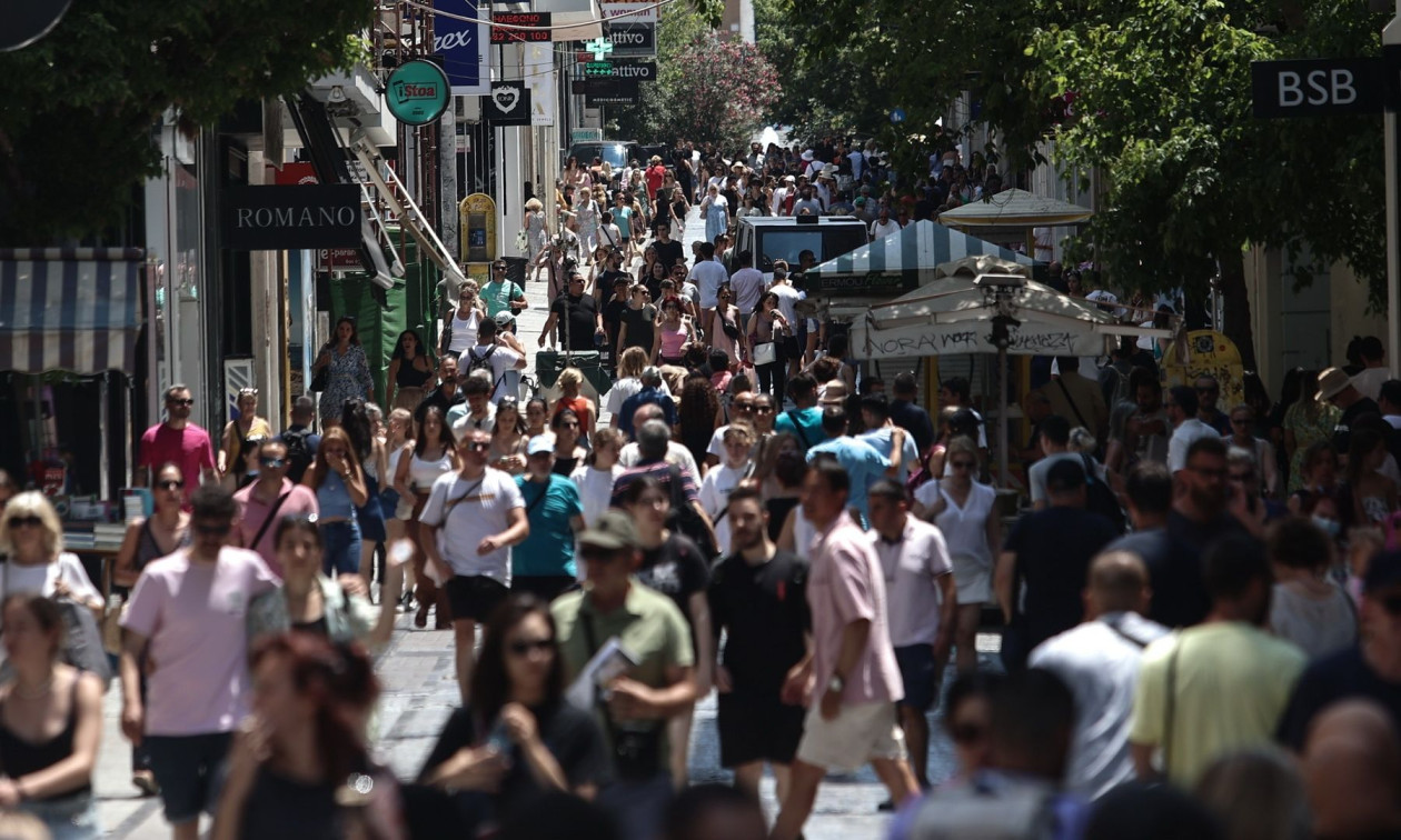 Από «μαύρο πρόβατο» σε πρότυπο σταθερότητας – Τέλος της 16ετούς επιτήρησης της ελληνικής οικονομίας