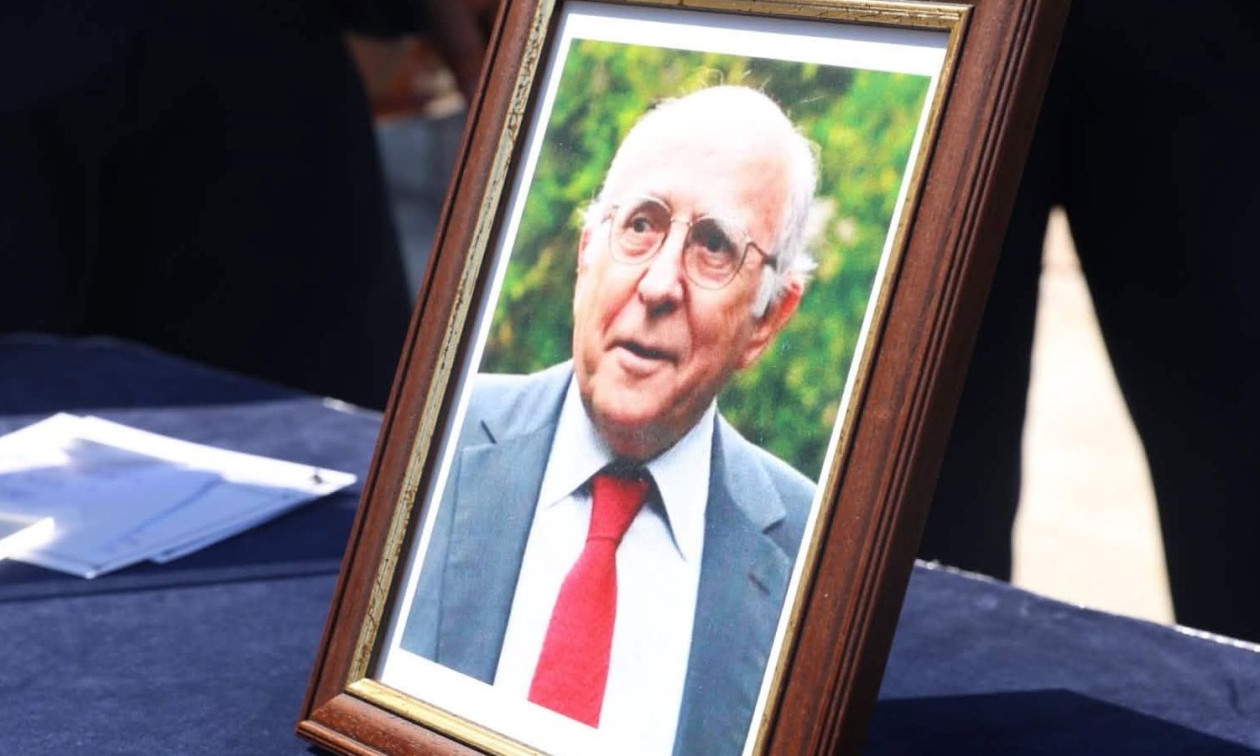 Στις 12:00 η κηδεία του Γιώργου Σουφλιά στο Κοιμητήριο Παπάγου