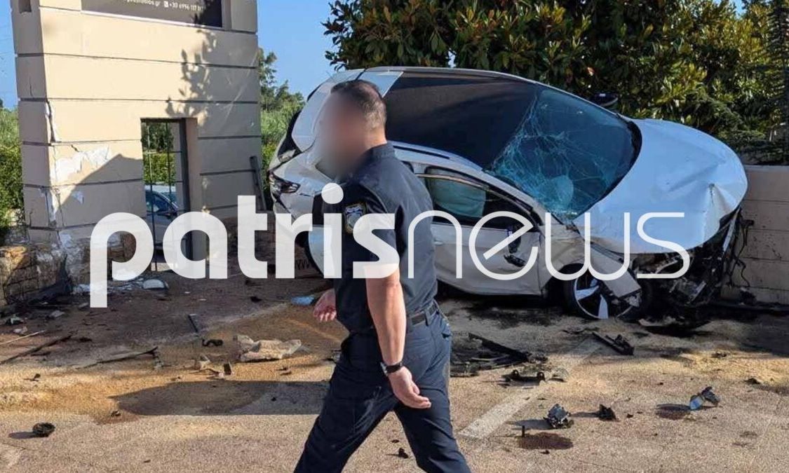 Σοβαρό τροχαίο στην Κυλλήνη: Αυτοκίνητο «καρφώθηκε» σε τοίχο, μία τραυματίας