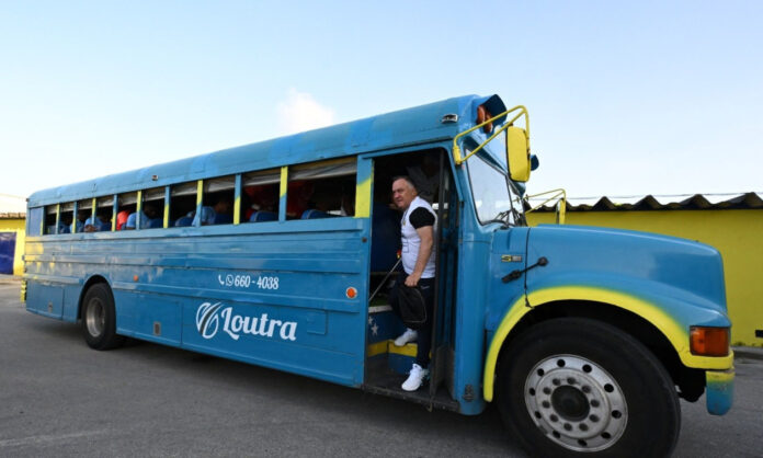 1741610-22a15ecc-curacao.jpg