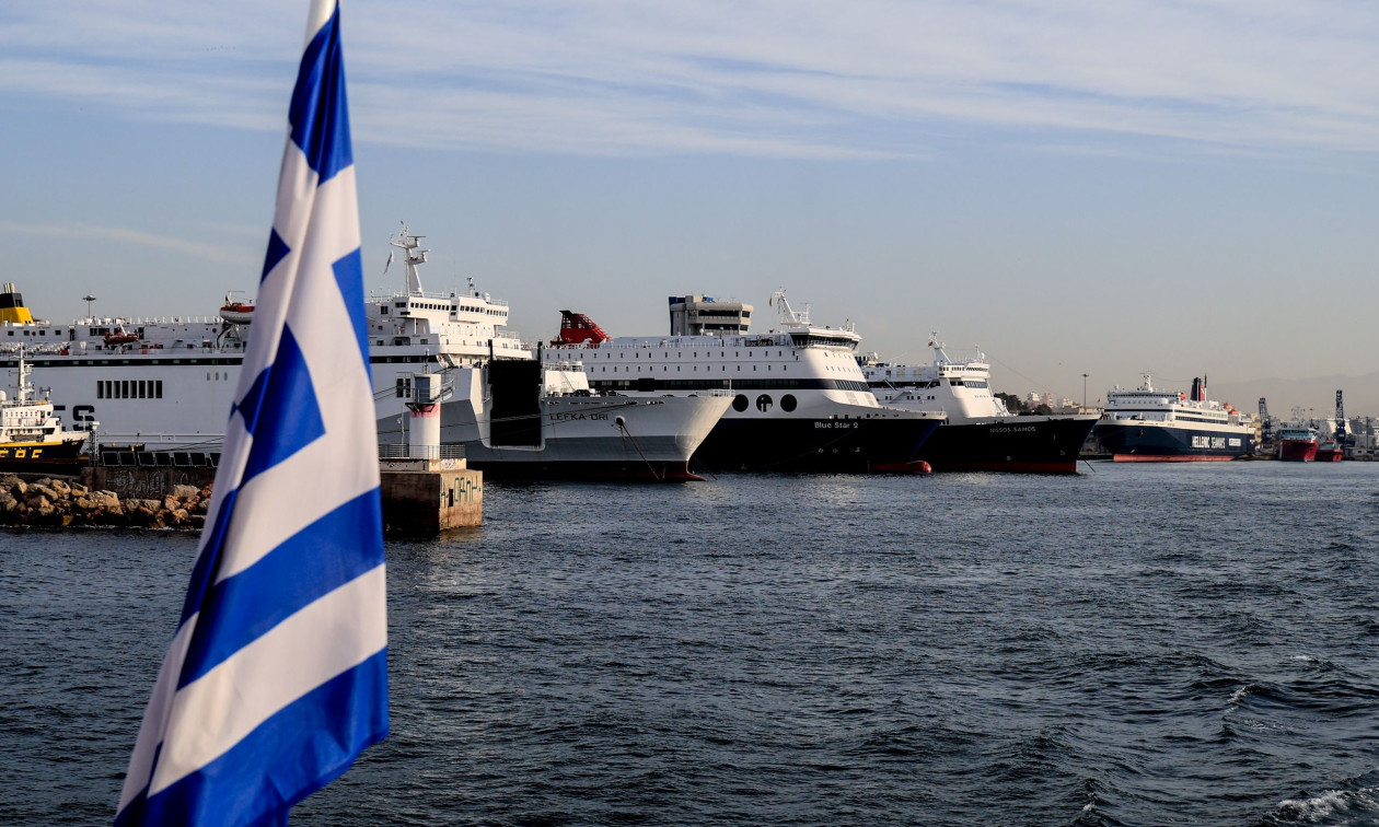 Εκπτώσεις έως 50% σε ακτοπλοϊκά και αεροπορικά εισιτήρια – Ποιοι είναι οι δικαιούχοι