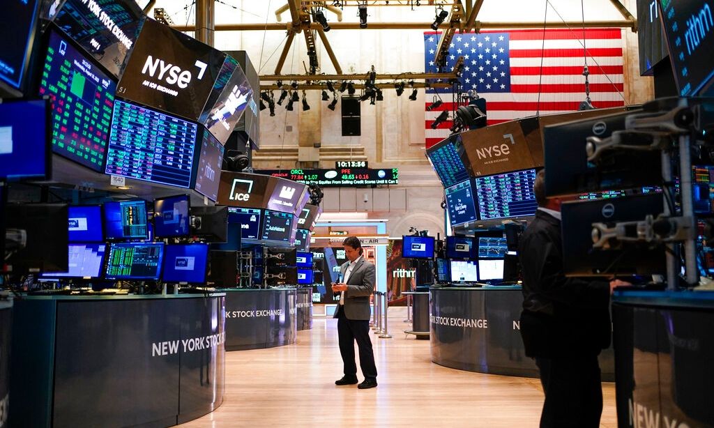 Τεχνολογικές πιέσεις στη Wall Street – Μικρά κέρδη ο Dow Jones