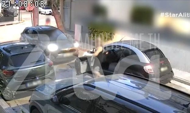 Ίλιον: Οδηγός χτύπησε γυναίκα οδηγό για μια προτεραιότητα, στο πίσω κάθισμα βρισκόταν το παιδί της