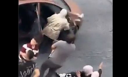 Σκληρά πλάνα: Ισραηλινός στρατιώτης πυροβολεί αυτοκίνητο Παλαιστινίων και σκοτώνει 7 μηνών βρέφος
