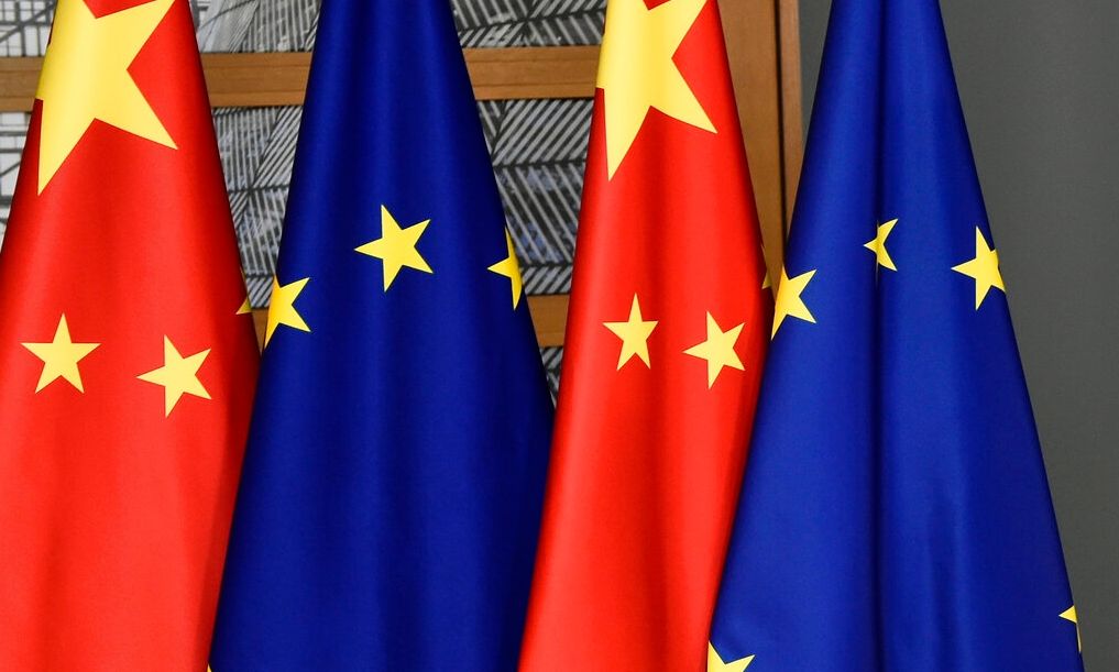 FT: Μυστήριο πίσω από την ξαφνική ακύρωση συναντήσεων ΕΕ και Κίνας – Κρίση στις εμπορικές σχέσεις;