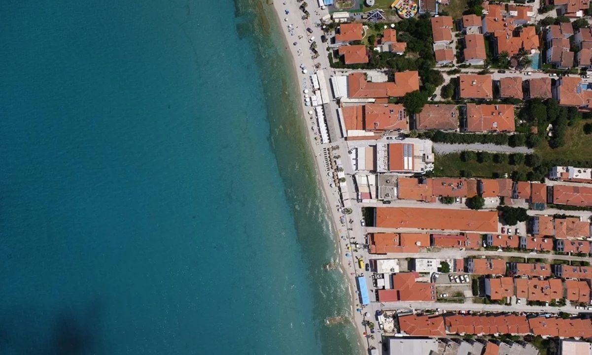 Χαλκιδική: Συνελήφθη ο υπεύθυνος καθαριότητας του ΔήμοY μετά τη θραύση αγωγού λυμάτων