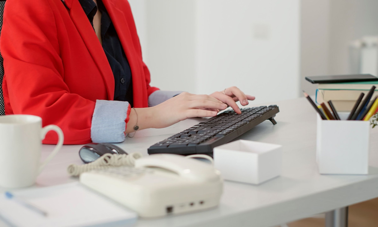 Λάρισα: Ποινή κάθειρξης 10 ετών σε πρώην τραπεζική υπάλληλο για υπεξαίρεση και πλαστογραφία
