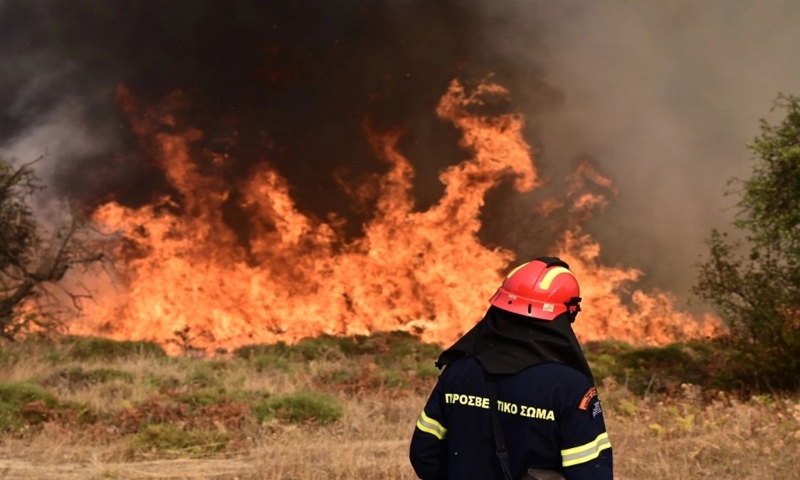Πέντε φωτιές από κεραυνούς εκδηλώθηκαν το Σάββατο