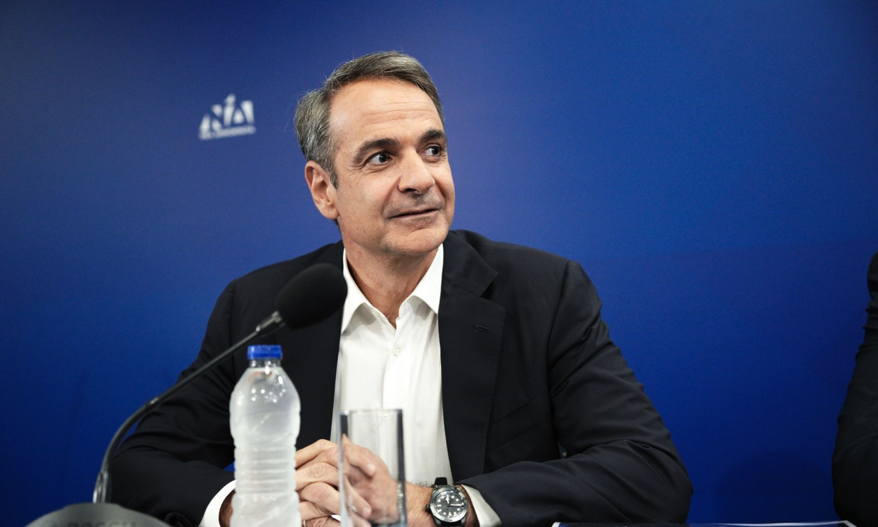 Η εβδομαδιαία ανασκόπηση Μητσοτάκη: Με… VAR, gov.gr, πολεοδομίες και μετανάστευση