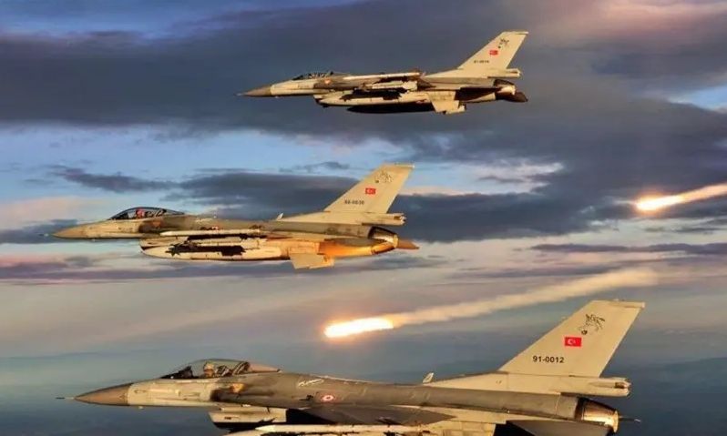 Νέες τουρκικές προκλήσεις στο Αιγαίο: Αναχαιτίστηκαν οπλισμένα F-16