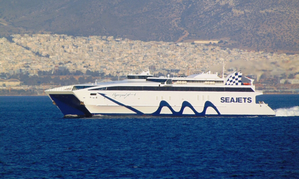 Προσέκρουσε το πλοίο «Hyperspeed Jet 4» στο λιμάνι της Ραφήνας – Του επιβλήθηκε απαγόρευση απόπλου