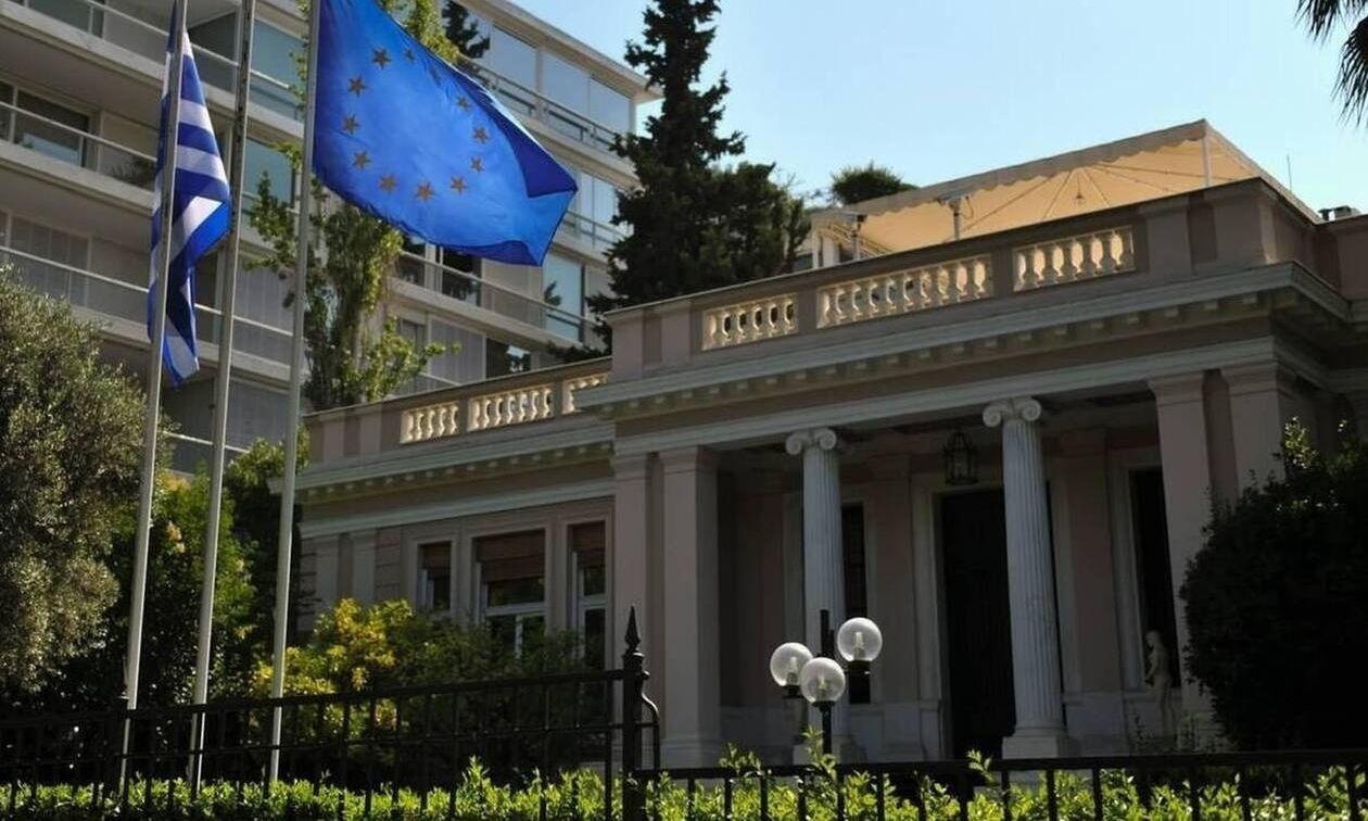 Το σκληρό μπρα ντε φερ για τη δεξιά βάση και το σχέδιο του Μεγάρου Μαξίμου