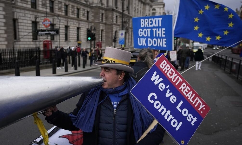 Οι Βρετανοί μετανιώνουν το Brexit – Τι δείχνει νέα δημοσκόπηση