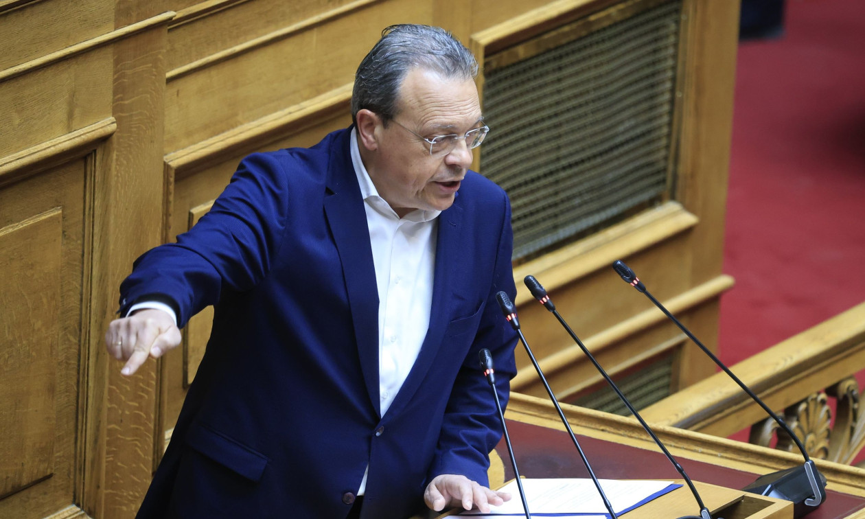 «Καύσωνας» στον ΣΥΡΙΖΑ: Νέα ΚΕ ζητούν στελέχη του κόμματος, υπό πίεση ο Φάμελλος