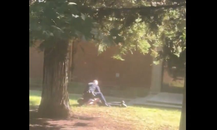 ΗΠΑ: Πυροβολισμοί σε βιβλιοθήκη στην Καλιφόρνια – Δύο νεκροί, συνελήφθη ο δράστης