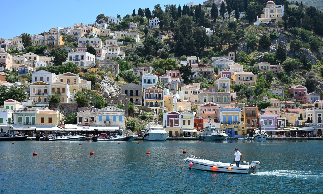 Αμερικανοί φεύγουν από τις ΗΠΑ: Η Ελλάδα στους top προορισμούς «χρυσής βίζας»