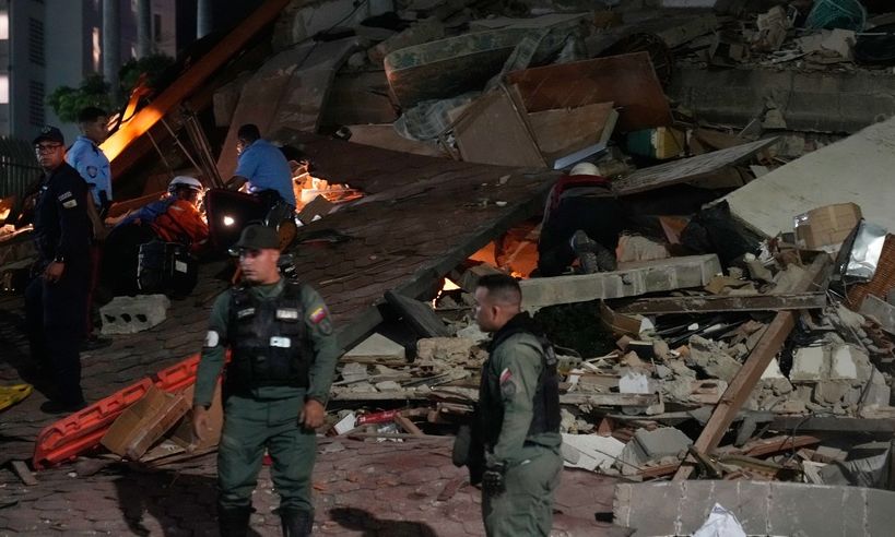 Σεισμός στη Βενεζουέλα: Συγκλονιστικό βίντεο από ψαράδες στα ανοιχτά του Καράκας την ώρα των 7,5R