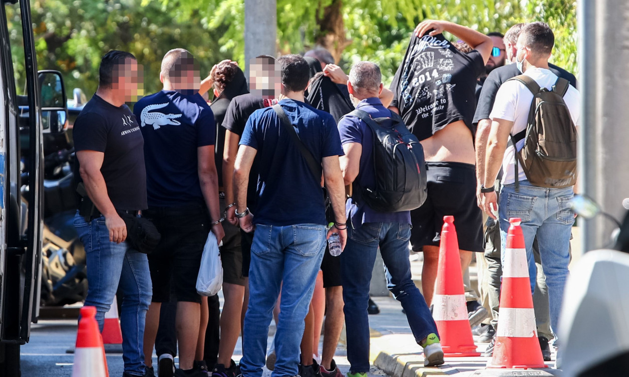 Καλλιθέα: Στον ανακριτή οι 7 συλληφθέντες για τη δολοφονία του 15χρονου
