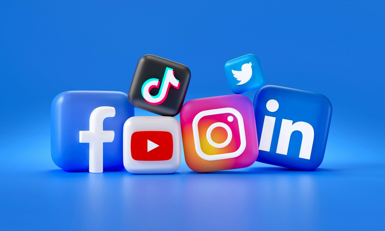 Παγκόσμιο ντόμινο απαγορεύσεων των social media στους ανηλίκους – Λύση ή προστασία για τη νέα γενιά;