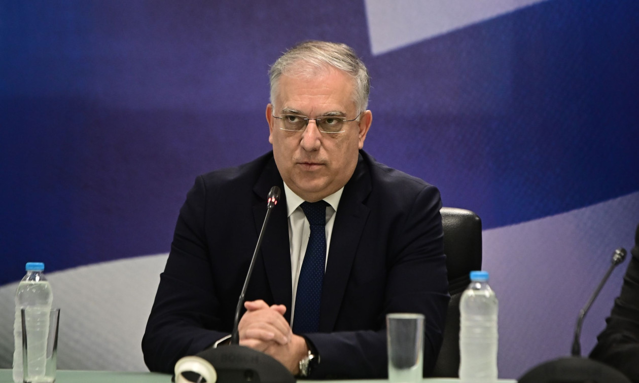 Θεοδωρικάκος για ακρίβεια: Διατήρηση μειώσεων τιμών σε 2.000 κωδικούς το καλοκαίρι – Τέλος το πλαφόν