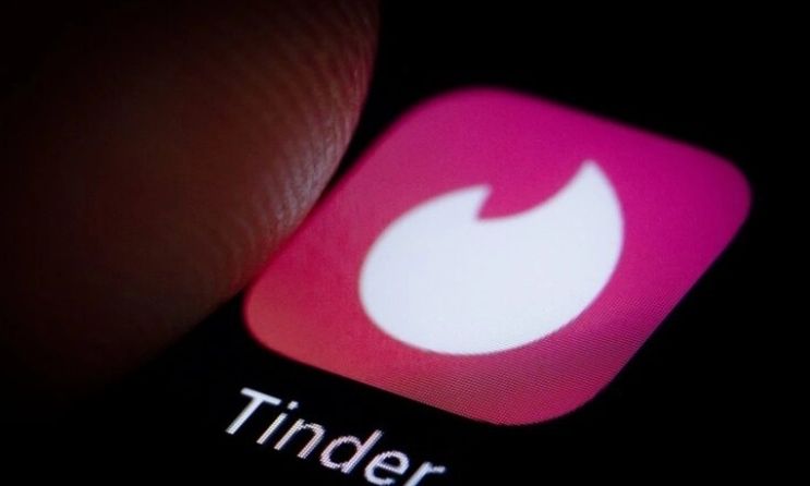 Έφτιαξε προφίλ της πρώην συντρόφου του στο Tinder – Καλούσε αγνώστους να την βιάσουν