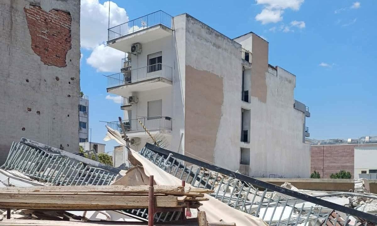 Δήμος Αθηναίων: 3.000 ευρώ ανά οικογένεια στις οικογένειες της πολυκατοικίας που κατέρρευσε