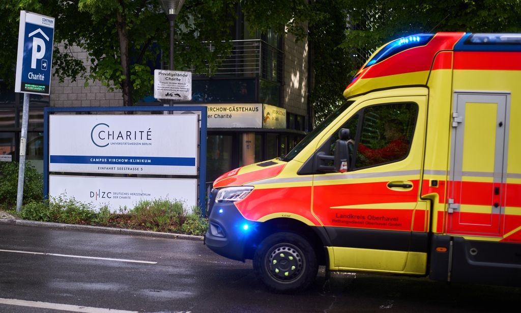 Γερμανία: Τουλάχιστον 34 τραυματίες από φωτιά σε νοσοκομείο – Γιατροί επανέφεραν στη ζωή ένα θύμα