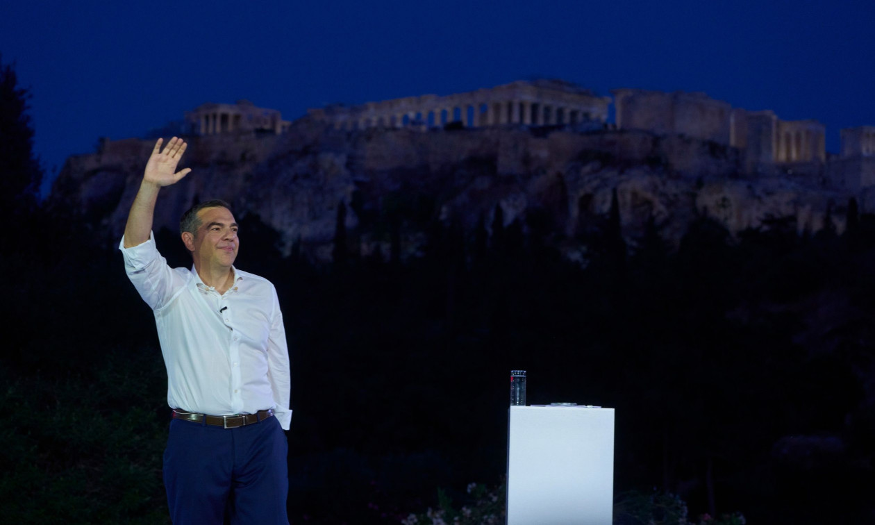 Τσίπρας στο Politico: Όχι σε λευκή επιταγή στις ΗΠΑ – Η ΕΕ να δώσει έμφαση σε κοινωνικές δαπάνες