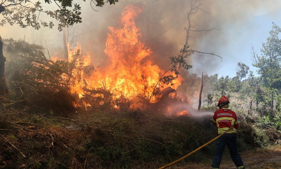 Πορτογαλία: Τέσσερις τραυματίες από τις πυρκαγιές στα βόρεια της χώρας