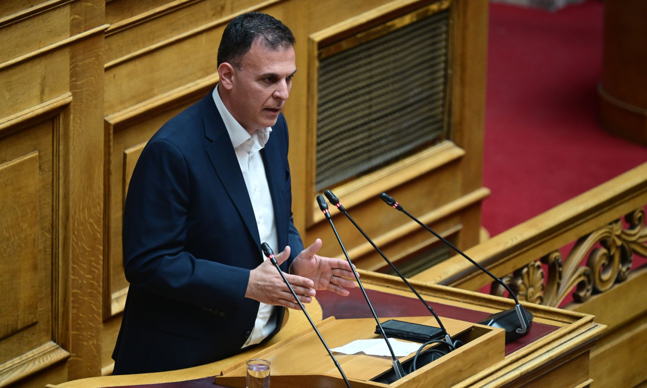 Μείον μία ακόμη έδρα για τον ΣΥΡΙΖΑ μετά την παραίτηση Καραμέρου