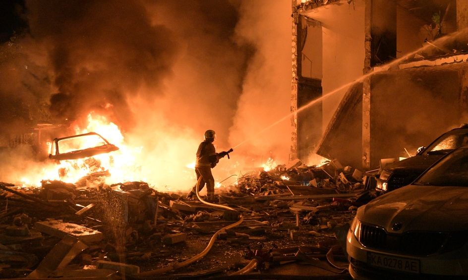 Νυχτα τρόμου στο Κίεβο: Τουλάχιστον 11 νεκροί στη δεύτερη ρωσική επιδρομή μέσα σε μία εβδομάδα