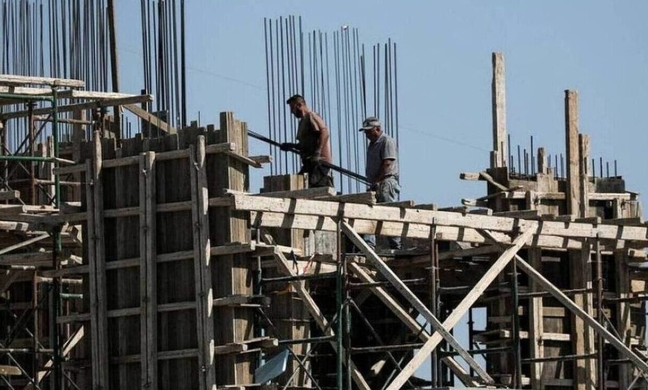 Εργατικό ατύχημα στον Βόλο: Άνδρας έπεσε από οικοδομή