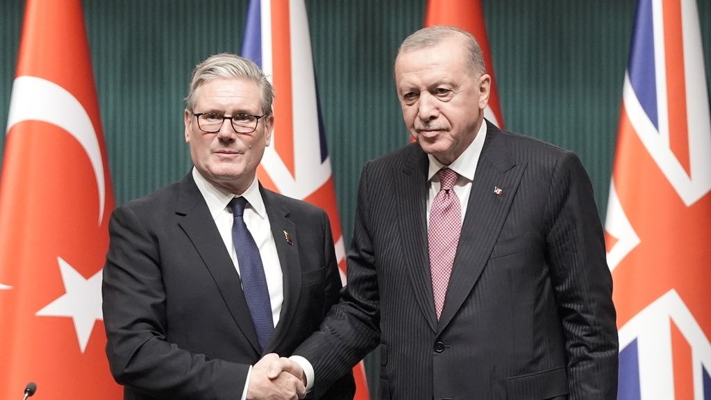 Νέα αμυντική συμφωνία ανάμεσα σε Τουρκία και Μεγάλη Βρετανία – Η ρήτρα για αμυντική συνδρομή