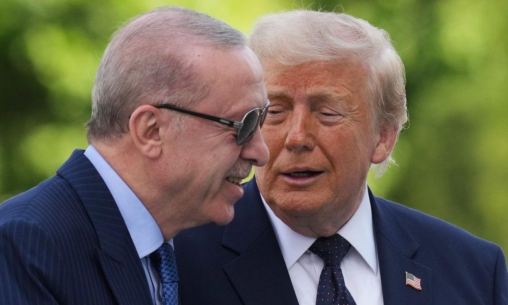 Πώς διαβάζει η Αθήνα τις υποσχέσεις Τραμπ στον Ερντογάν: Ψυχραιμία απέναντι στα F-35 και το «δώρο»