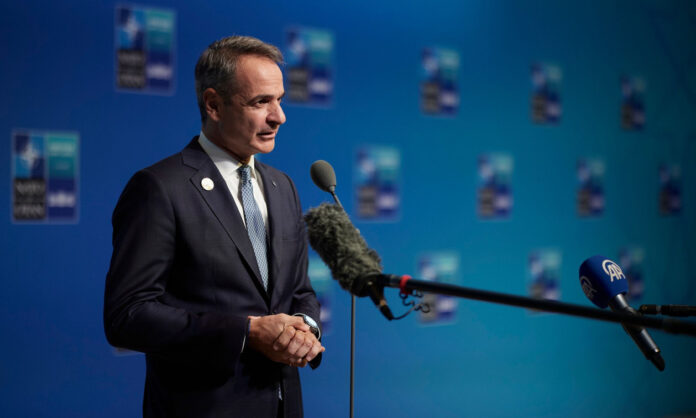 1748432-ac966ba7-mitsotakis-agkyra-5.jpg
