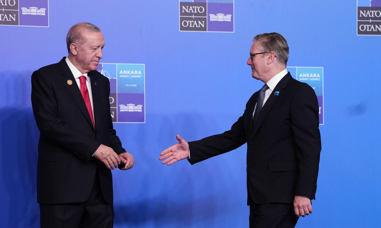 Το… ασυνήθιστο δώρο του Ερντογάν στους ηγέτες του ΝΑΤΟ – Ο Στάρμερ δεν μπόρεσε να το πάρει μαζί του