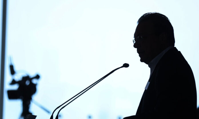 1748756-0916c221-famellos-syriza.jpg