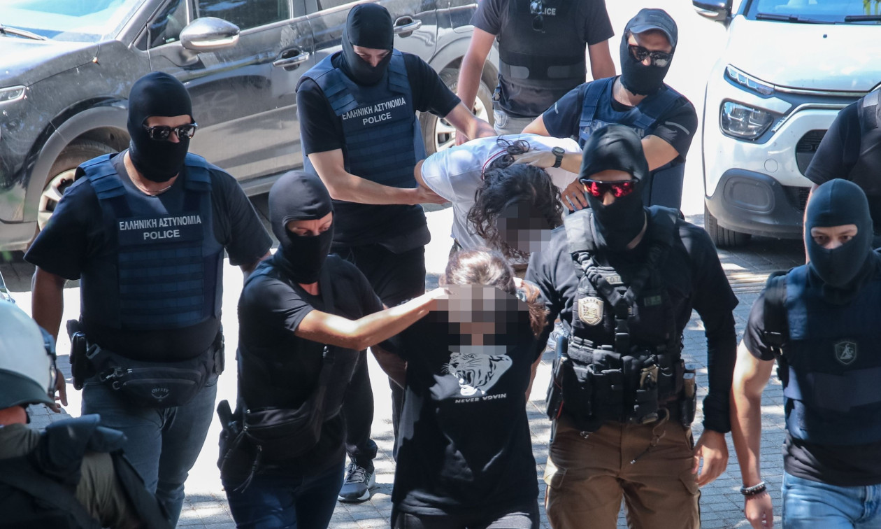 Αφροδίτη Νέστορα: Ποινική δίωξη για πέντε κακουργήματα στους 3 συλληφθέντες για τη φονική επίθεση
