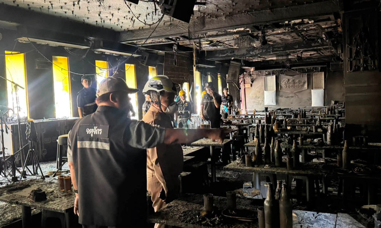 Ταϊλάνδη: Κάηκαν ζωντανοί εγκλωβισμένοι στις τουαλέτες του μπαρ – Φλεγόμενοι έτρεχαν να σωθούν